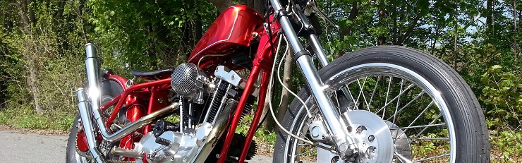 "Minor Threat", another rigid custom Ironhead built by DeVille Cycles. The oil bag is fabricated as part of the rear fender.